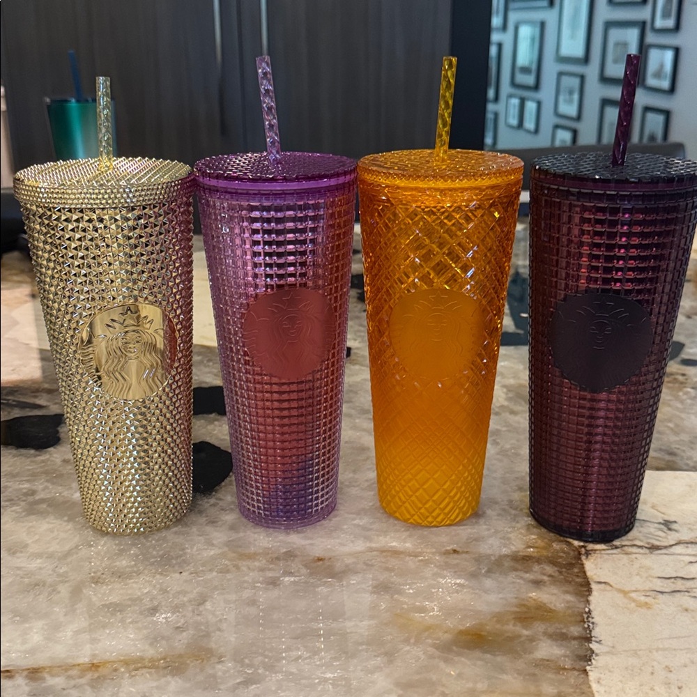 Starbucks24oz  Studded Tumblers Set. Gold never used